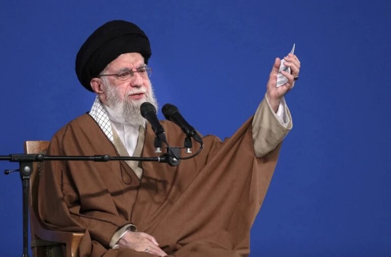 Khudbadii Hogaamiyaha Iran Aayatullah Cali Khamenei.