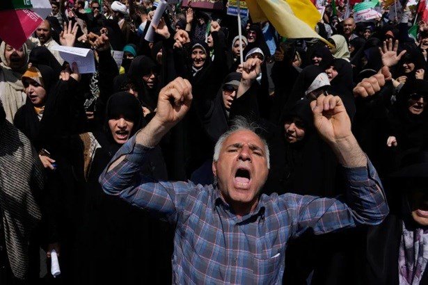 World reacts to US attacks on Iran.