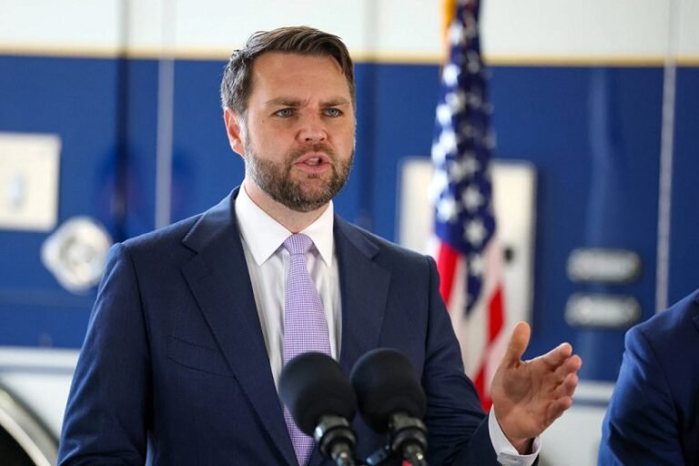 Madaxweyne ku xigeenka Mareykanka dagaal kulama jiro Iiran.