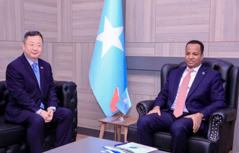 Dowladaha Shiinaha iyo Soomaaliya Oo ka wada hadlay xoojinta xiriirka labada dal