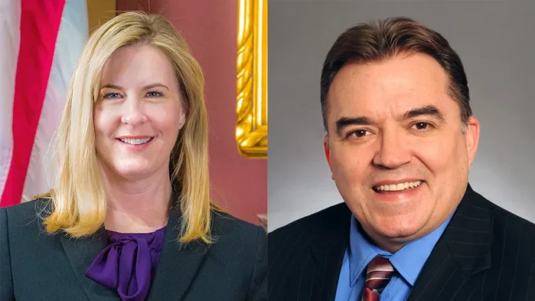 {DAAWO MUUQAALKA} Xildhibaano Caawa Dil loogu geeystay Dalka Mareeykanka