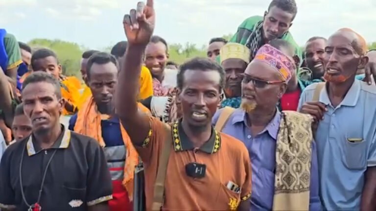 {DAAWO MUUQAALKA}  Macawisleyda Hiiraan oo Digniin adag ujeediyay dadka AS la shaqeeyo.