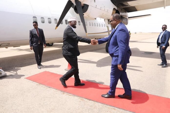 Axmed Madoobe oo Gaaray Magaalada Garowe iyo Soo dhaween Diiran oo loo Sameeyay