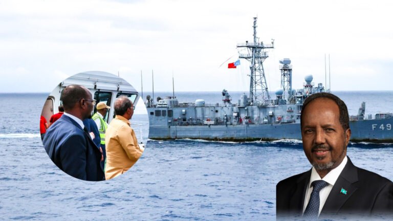 {DAAWO MUUQAALKA}  Muxuu kusoo Arkay Madaxweyne Xasan Sheekh Markabka “Oruc Reis