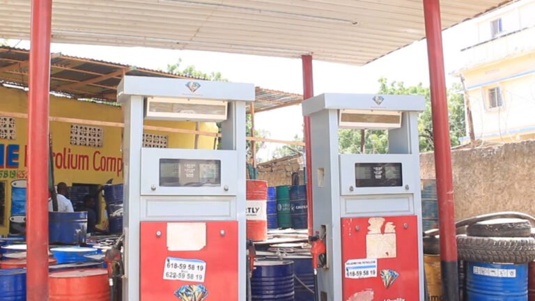 {DAAWO MUUQAALKA} Sare ukac laga dareemayo Qiimaha shidaalka Suuqyada Magaalada Baladweyne