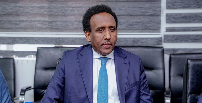 Hay’adda Socdaalka oo ka hadashay sababta   u dhaqan gelin isticmaalka kaarka aqoonsiga Qaranka