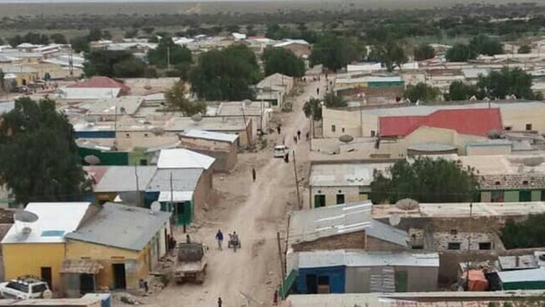 Muxuu salka ku hayaa Khilaafka ka taagan gobolka Sanaag.?