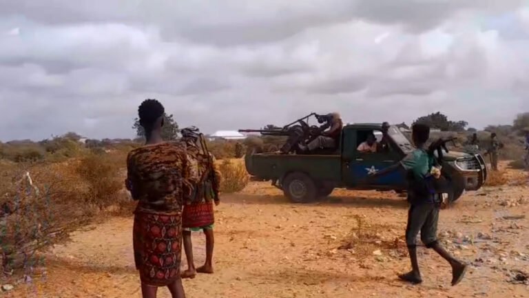 {DAAWO MUUQAALKA}  Toos Dagaalka Culus ee ka Socda Hiiraan iyo Khasaaraha.