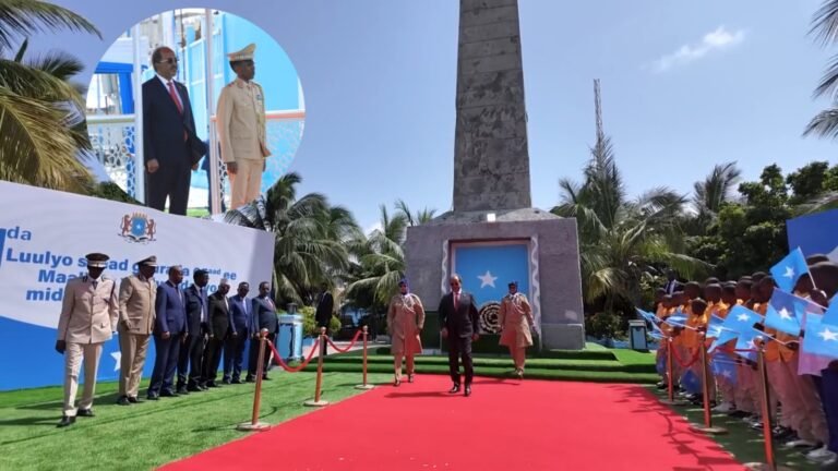 {DAAWO MUUQAALKA}  Madaxweyne Xasan oo Ubax dhigay Taalada Daljirka Dahsoon ee Magaalada Muqdisho.