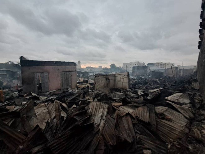 Young girl killed, dozens of shops lost in Suuq Bacaad market blaze