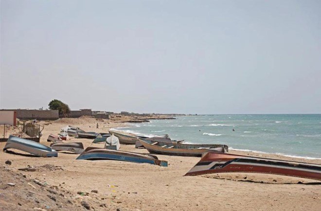 Seven Ethiopian migrants die of hunger, thirst on boat.