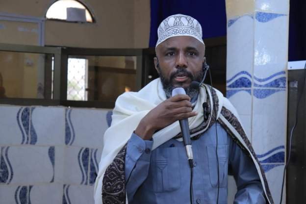 Garaad Jaamac Garaad Cali oo ku baaqay in la garab istaago Maamulka Waqooyi bari