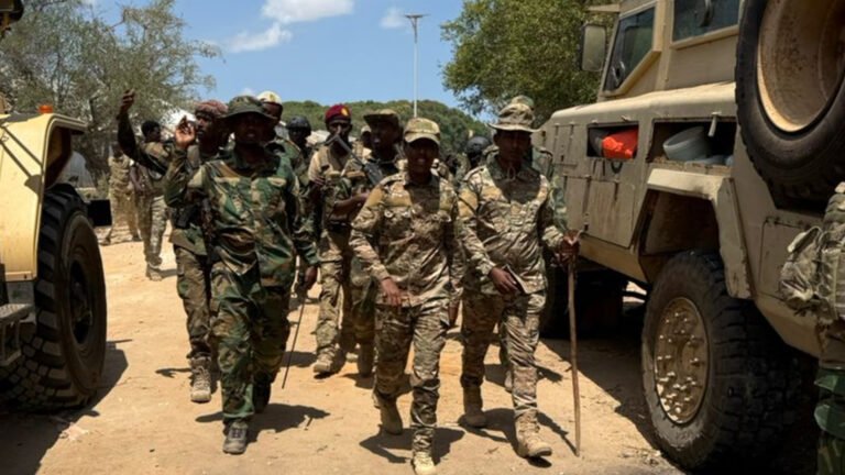 {DAAWO SAWIRADA} Taliyaha Ciidanka Xoogga Dalka oo Kormeer Deg deg ah ku tagay Furumaha Dagaalka.