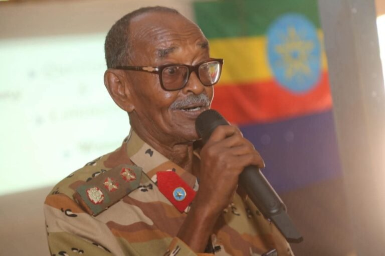 AUN Khaliif Idiris oo Saakay ku geeriyooday Baladweyne.