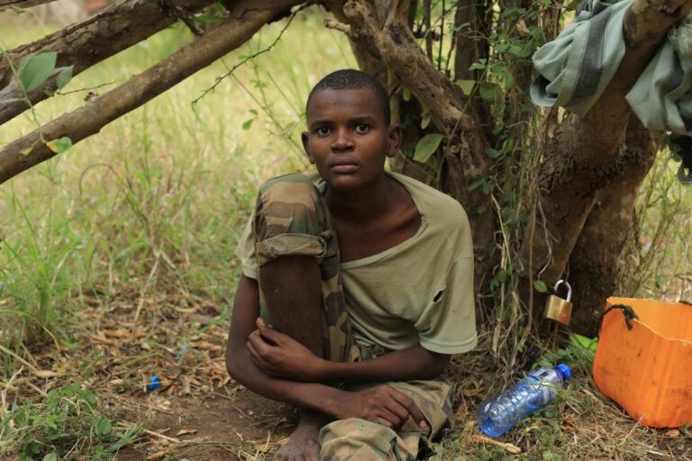 {DAAWO SAWIRADA} Maxaabiis Lagu qabtay Dagaalkii Bariire oo La soo Bandhigay.