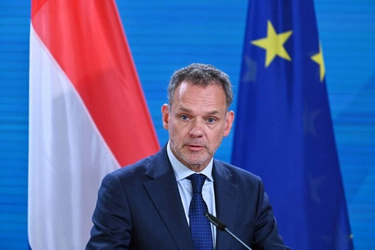 Wasiirkii arrimaha dibadda Netherland oo is casilay kadib markii Israa’iil tallaabo laga qaadi waayay