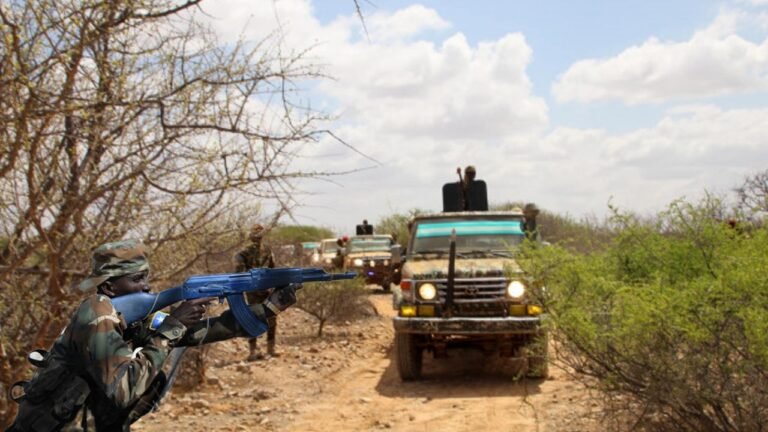 {DAAWO MUQAALKA} FAAH FAAHIN Howlgalo Qorsheeysan oo lagu Dilay Saraakiil AS ah.