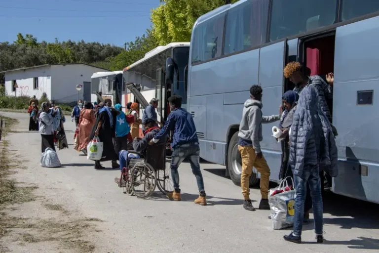 Soomaali laga soo tarxiilay Sweden iyo cabsi qabo in kuwa horleh laga masaafuriyo.