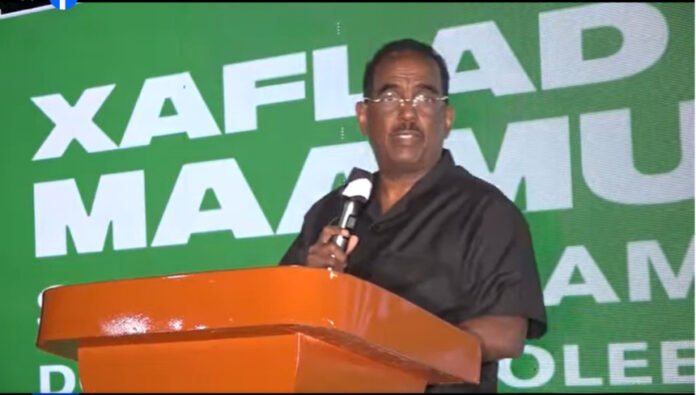 Wasiir Xoosh oo balan qaad u sameeyay maamulka Waqooyi Barri ..