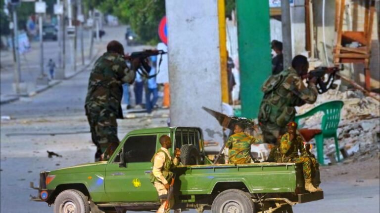 {DAAWO MUUQAALKA} Dagaal xoogan oo ka Socda qeybo ka mid ah Magaalada Muqdisho.