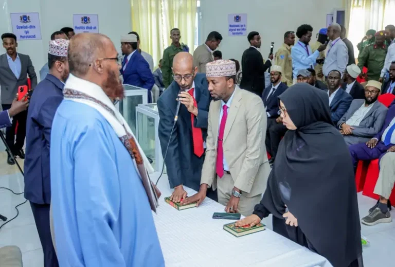 Guddoonka baarlamaanka maamulka Waqooyi-Bari oo la dhaariyay