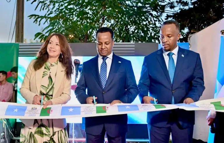 Dowlada Soomaaliya oo xarun Safaaradeed ka furtay Aljeeriya