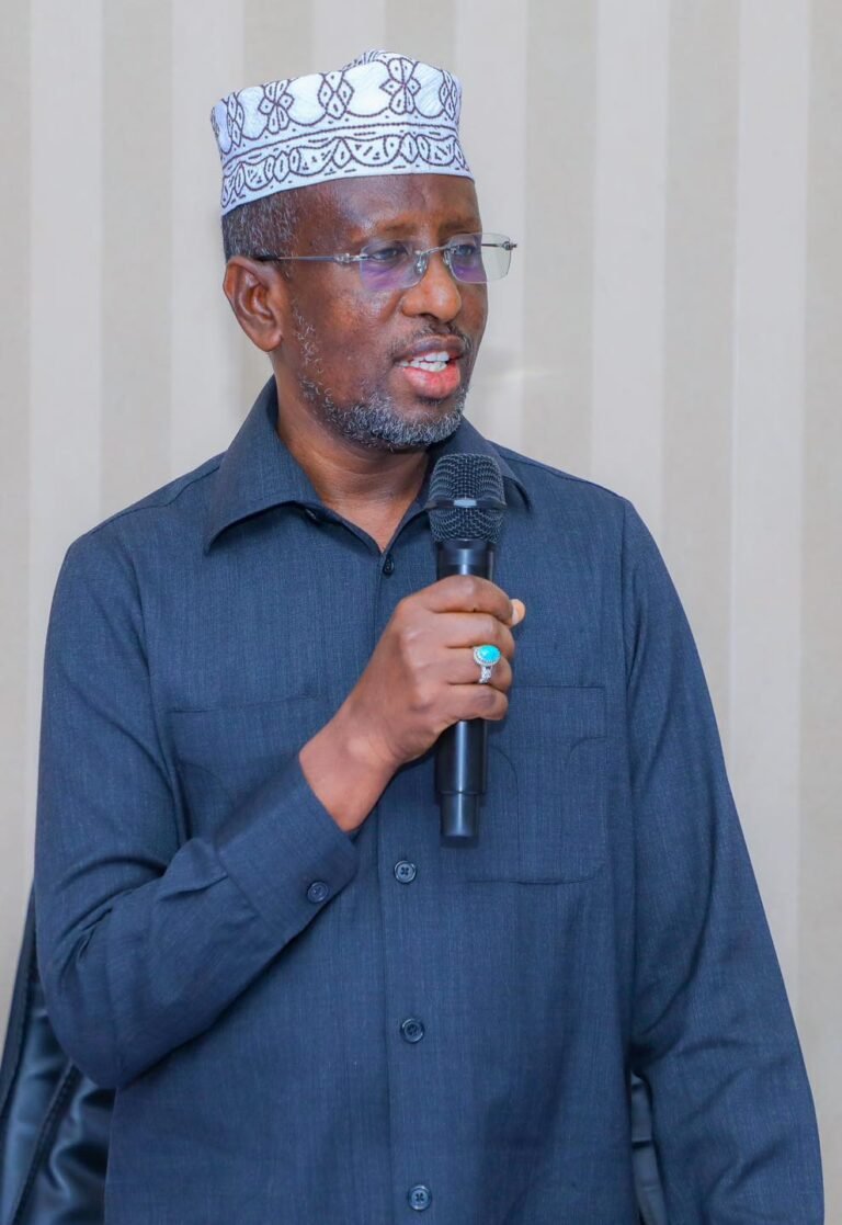 Madaxweynihii hore ee Soomaaliya oo Ka Digay In La Xiro Xafiiska Qaramada Midoobay ay ku leedahay Muqdisho.