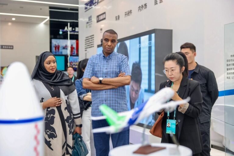 Landmine blast hits Ethiopian troop convoy in Somalia’s Bakool region.