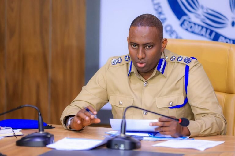 Maxay tahay tallaabada uu qaaday Macallin Mahdi ee ay soo dhaweeyeen Shacabka Muqdisho?