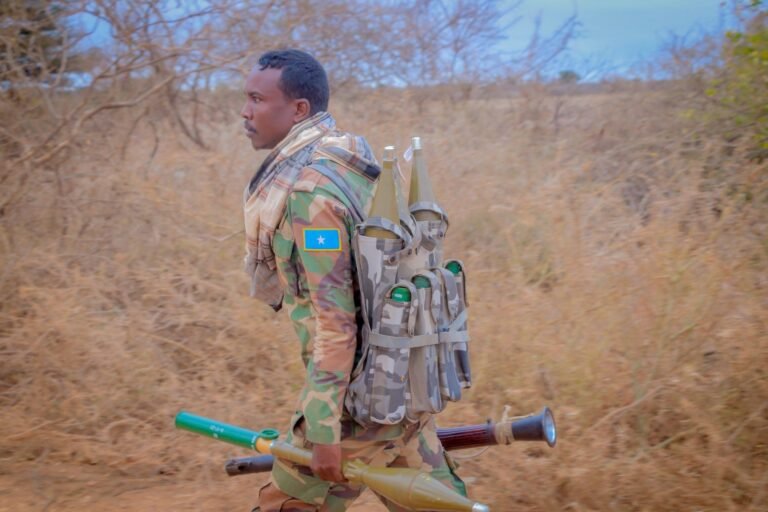 Maxaa keenay in AS ay dib u qabsadaan qaar ka mida deegaanadii horey looga Saaray.?