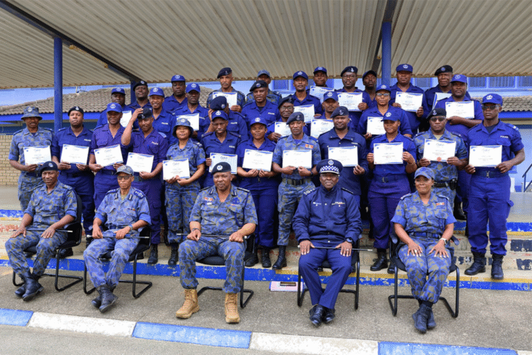 Dal Dadkiisa uu ka yar yahay Shacabka Muqdisho oo Ciidan usoo diray Soomaaliya!