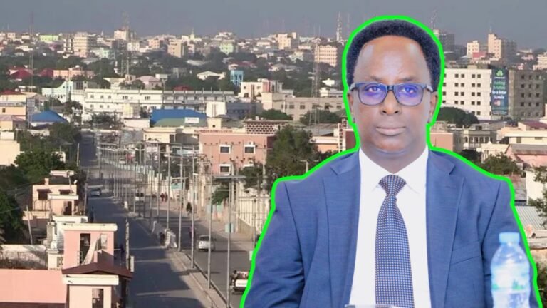 {DAAWO MUQAALKA} Guddoomiye Yabooh” degmada Heliwaa waa in ay u dulqaataan qaadashada kaarka dhalashada,