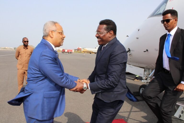 Madaxweynaha Galmudug iyo wafdi uu hoggaaminayo oo gaaray dalka Jabbuuti,