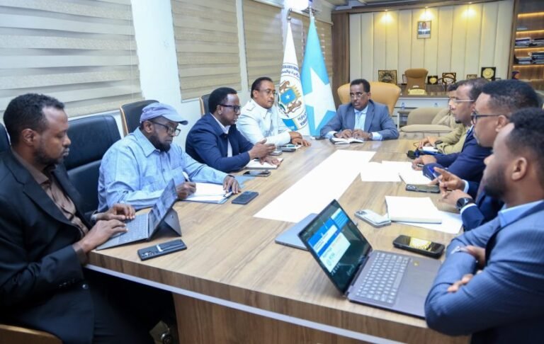 Minister of Interior Chairs Meeting on Advancing National ID and Civil Registration in Banadir