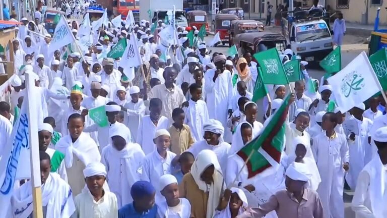 Somalis defy militants with processions to mark Prophet Muhammad’s birthday.