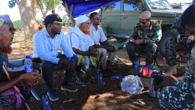 {DAAWO MUQAALKA} Odayaasha dhaqanka Sh/Hoose iyo Taliyaha ciidanka dhulka oo ka wada hadlay Dagaalka AS