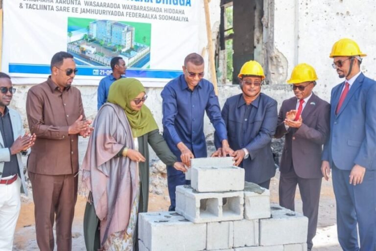 Prime Minister Hamza Lays Foundation Stone for New Ministry of Education Headquarters in Mogadishu