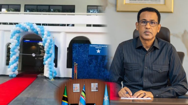 {DAAWO MUQAALKA}  Safiirka Soomaaliya ee Dalka Kenya oo Muqdisho looga yeeray.