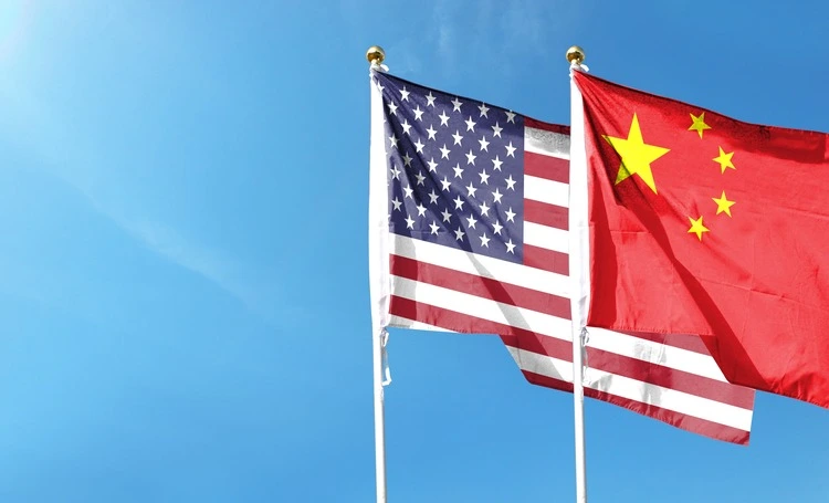 Maraykanka  oo laga cabsi Kaqabo  in Shiinaha  uu gacanta ku dhigo sirta Maraykanka!