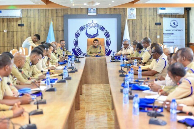 Somali police commander chairs meeting on security and service reforms