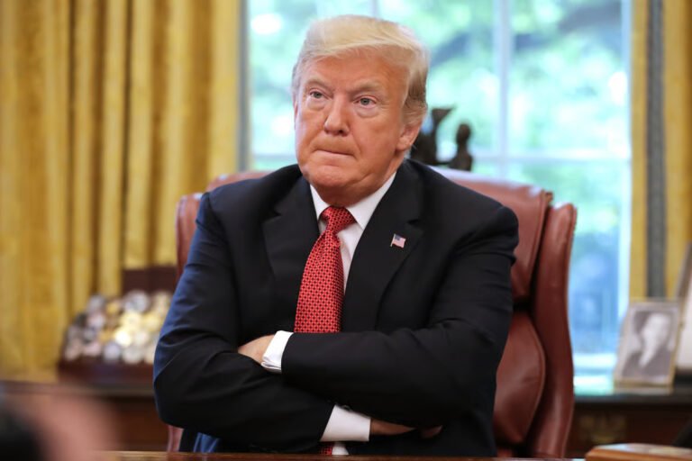 Trump oo jawaab uusan ku qancin kala kulma Madaxweynaha .DFS oo uu ku dacweeyay Ilhaan Cumar