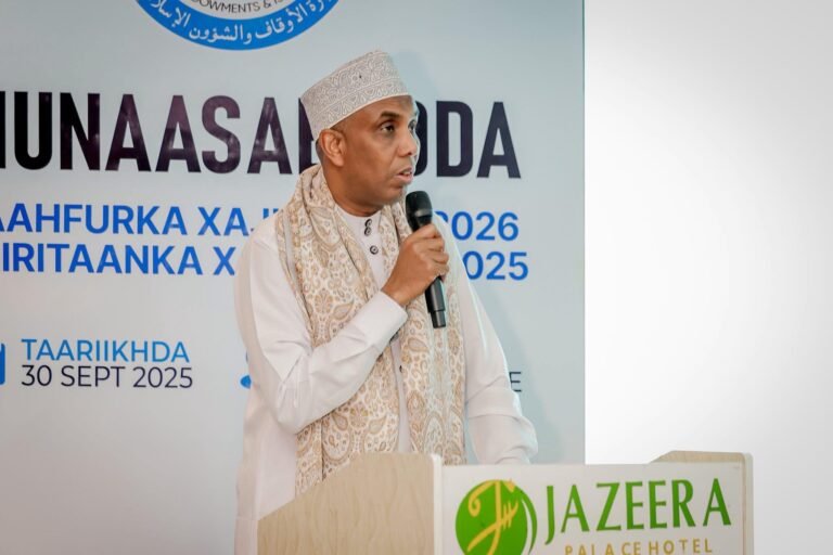 RW Xamsa “Xajka howlihiisa si aan u toosino, dad badan ayaan ku kala tagnay.”