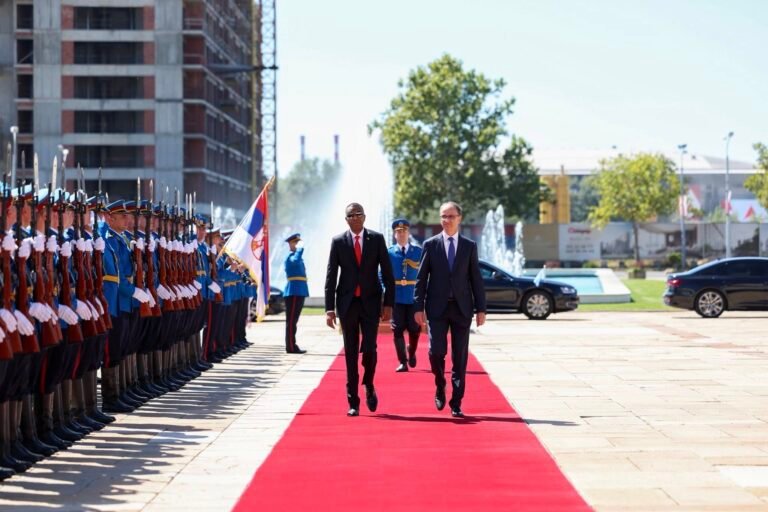 Ra’iisul Wasaare Xamsa oo si meeqaam sare ah loogu soo dhoweeyey Madaxtooyada Serbia.