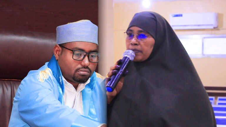 {DAAWO MUQAALKA} Akoonka Gabadheeda ayey AS u dhaxmarsiiyay Lacago farabadan.