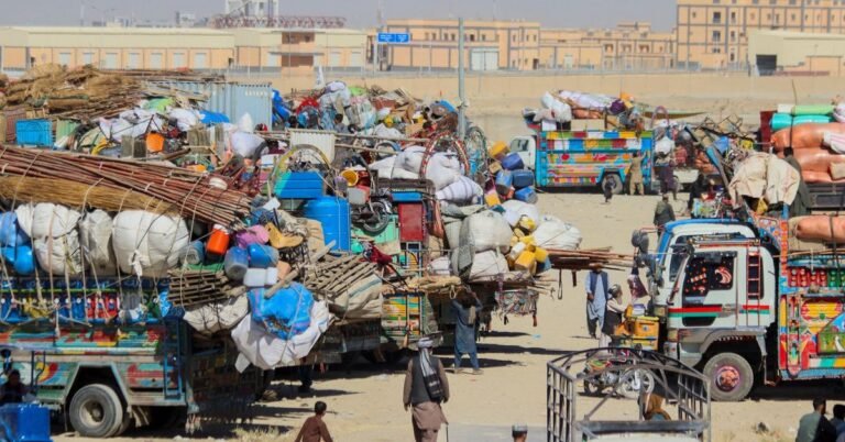 Ciidamada Pakistan oo heegan buuxa la galiyay.