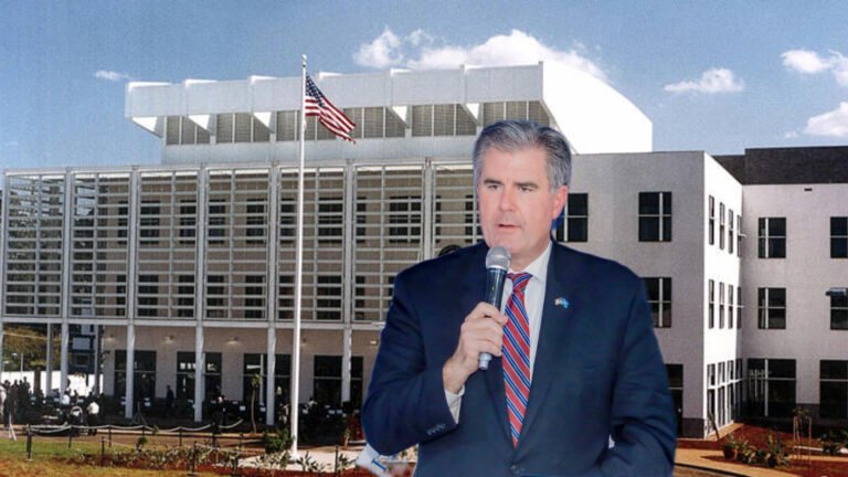 {DAAWO MUQAALKA} Mareeykanka oo hakiyey Qeeyb kamid ah shaqooyinkiisii Soomaaliya.