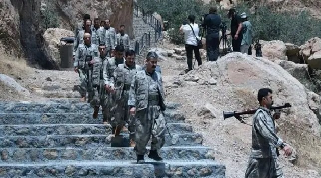 PKK oo sheegtay inay ciidankeeda kala baxday Wadanka Turkiga.