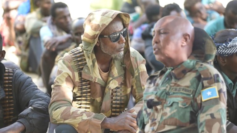 {DAAWO MUQAALKA} Sanator Afcadeey ”si toos ah ayaa dagaalka u wada galeynaa”