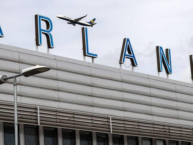 Muwaadin Soomaaliyeed oo si qasab ah Looga soo tarxiili Sweden oo Fashilamay.