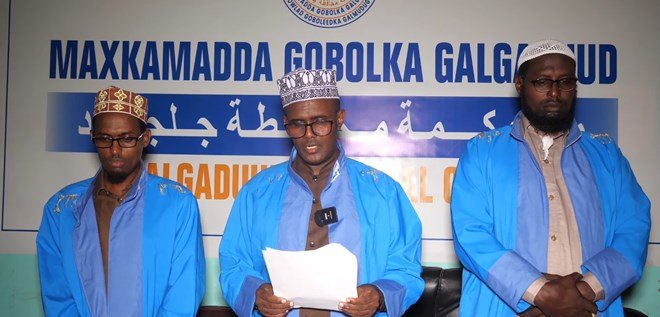 Xukunka Maxkamadda Galgaduud ee Dilkii Hooyada iyo Carruurteeda .